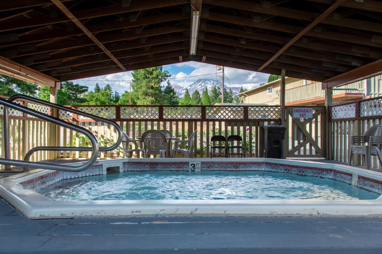 Swiss Holiday Lodge Mount Shasta Exterior foto